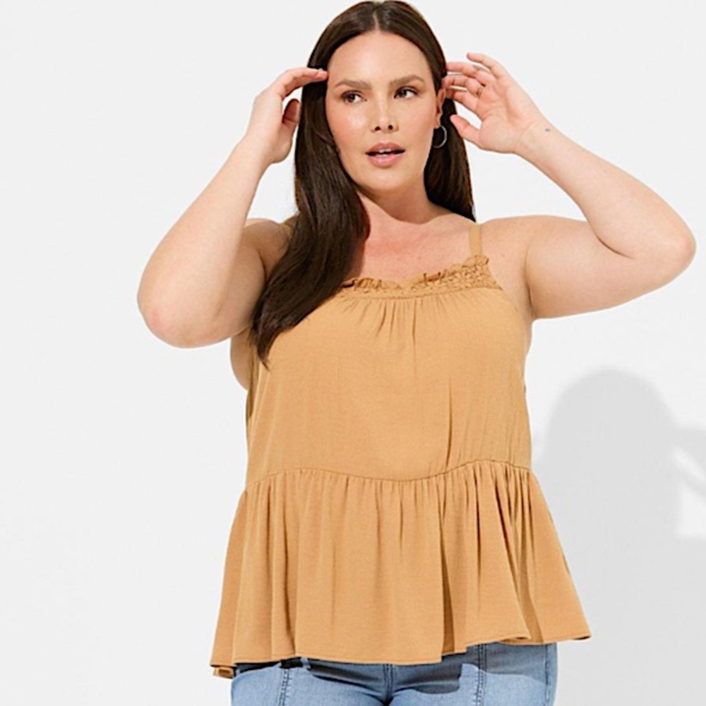 NWT Torrid Crinkle Gauze Crochet Tank Size 1 (14-16)